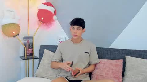 Snapshot of loganoficialx chatting on 19, 12, 2024 loganoficialx online show from 19, 12, 2024