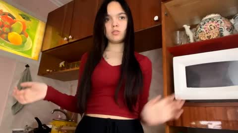 Snapshot of loganpenniston chatting on 10, 4, 2026 Asya online show from 10, 4, 2026