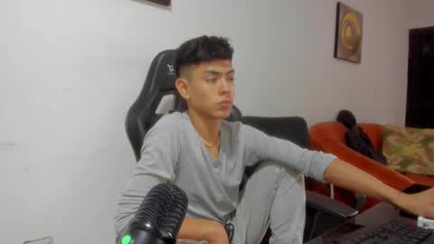 logantwink18 online show from 3, 3, 2026