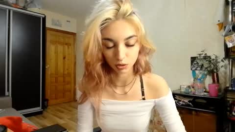 Amelia online show from 7, 10, 2025