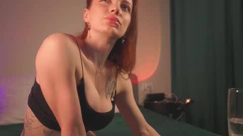 LoisVacation time  online show from 3, 3, 2025
