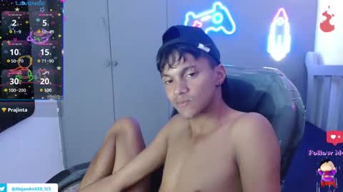 Snapshot of loistwink_1 chatting on 12, 2, 2025 LOUIS online show from 12, 2, 2025