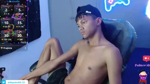 Snapshot of loistwink_1 chatting on 12, 2, 2025 LOUIS online show from 12, 2, 2025