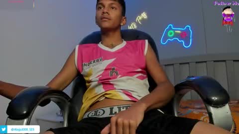 Snapshot of loistwink_1 chatting on 15, 9, 2025 LOUIS online show from 15, 9, 2025