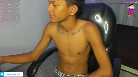 Snapshot of loistwink_1 chatting on 1, 10, 2025 LOUIS online show from 1, 10, 2025