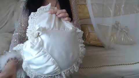 Snapshot of lokagold chatting on 13, 10, 2025 Lilu online show from 13, 10, 2025