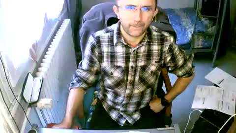 Snapshot of lokoum39 chatting on 2, 12, 2024 lokoum39 online show from 2, 12, 2024