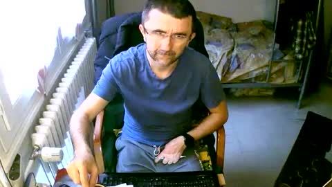 Snapshot of lokoum39 chatting on 10, 2, 2025 lokoum39 online show from 10, 2, 2025