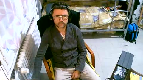 Snapshot of lokoum39 chatting on 24, 9, 2025 lokoum39 online show from 24, 9, 2025