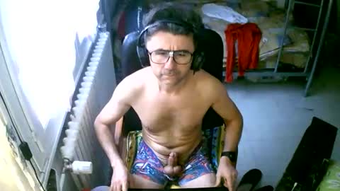 Snapshot of lokoum39 chatting on 19, 12, 2025 lokoum39 online show from 19, 12, 2025