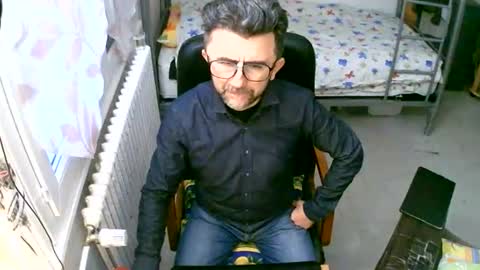 Snapshot of lokoum39 chatting on 1, 2, 2026 lokoum39 online show from 1, 2, 2026