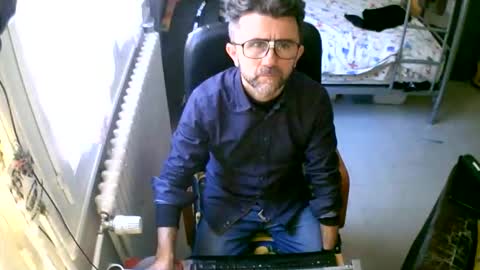 Snapshot of lokoum39 chatting on 2, 2, 2026 lokoum39 online show from 2, 2, 2026