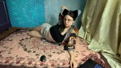 lola_aspis online show from 24, 10, 2025