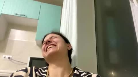 lola_aspis online show from 6, 11, 2025