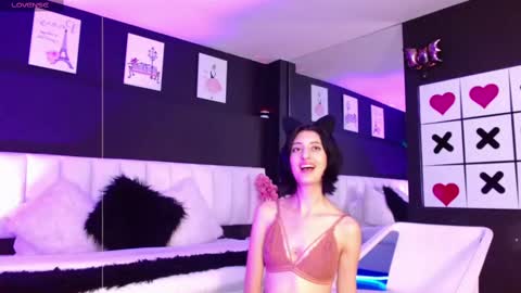 Lola online show from 6, 3, 2025