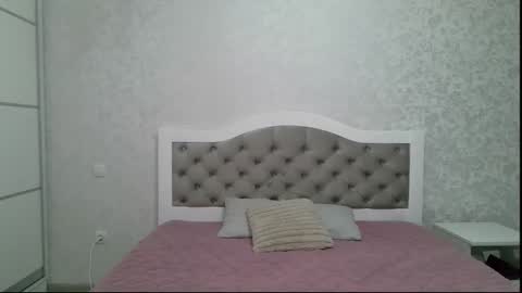 Lola online show from 3, 3, 2026