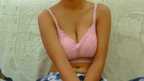 lolaa online show from 15, 1, 2025