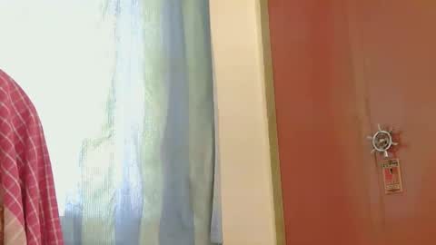 lolaa online show from 23, 11, 2025