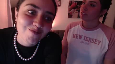 lolaandcamille online show from 24, 2, 2025