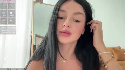 Snapshot of lolaap0pp chatting on 28, 10, 2025 Lola online show from 28, 10, 2025