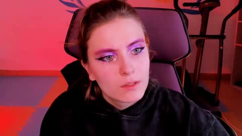 Snapshot of lolaasmus chatting on 15, 12, 2024 I consider myself the god Loki but life just calls me LOL online show from 15, 12, 2024