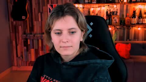 Snapshot of lolaasmus chatting on 18, 12, 2024 I consider myself the god Loki but life just calls me LOL online show from 18, 12, 2024