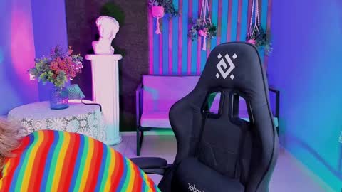 Snapshot of lolaasmus chatting on 18, 1, 2025 I consider myself the god Loki but life just calls me LOL online show from 18, 1, 2025