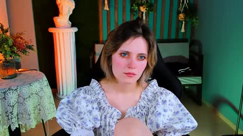 Snapshot of lolaasmus chatting on 23, 1, 2025 I consider myself the god Loki but life just calls me LOL online show from 23, 1, 2025