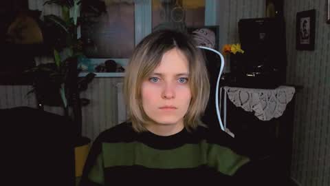 Snapshot of lolaasmus chatting on 24, 1, 2025 I consider myself the god Loki but life just calls me LOL online show from 24, 1, 2025