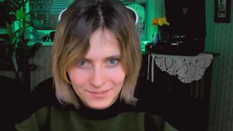 Snapshot of lolaasmus chatting on 24, 1, 2025 I consider myself the god Loki but life just calls me LOL online show from 24, 1, 2025