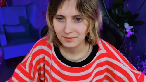 Snapshot of lolaasmus chatting on 14, 2, 2025 I consider myself the god Loki but life just calls me LOL online show from 14, 2, 2025