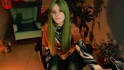 Snapshot of lolaasmus chatting on 22, 2, 2025 I consider myself the god Loki but life just calls me LOL online show from 22, 2, 2025