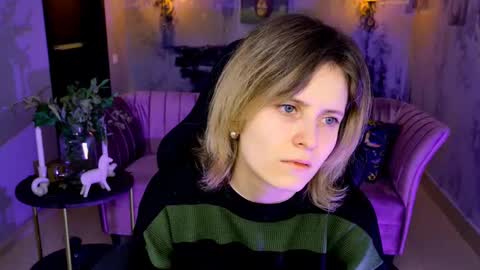 Snapshot of lolaasmus chatting on 25, 2, 2025 I consider myself the god Loki but life just calls me LOL online show from 25, 2, 2025