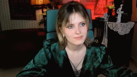 Snapshot of lolaasmus chatting on 26, 2, 2025 I consider myself the god Loki but life just calls me LOL online show from 26, 2, 2025