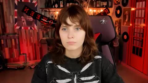 Snapshot of lolaasmus chatting on 24, 10, 2025 I consider myself the god Loki but life just calls me LOL online show from 24, 10, 2025