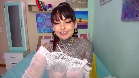 Snapshot of lolabrouse__ chatting on 31, 12, 2024 Lola online show from 31, 12, 2024