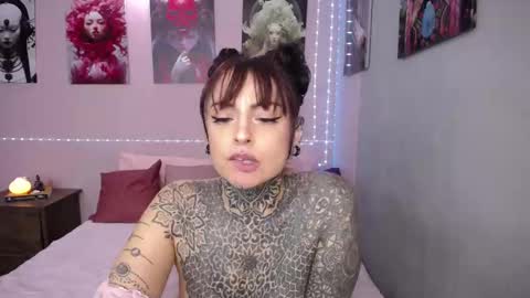 Snapshot of lolabrouse__ chatting on 25, 9, 2025 Lola online show from 25, 9, 2025