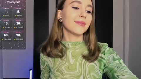 Lola3 online show from 26, 2, 2025