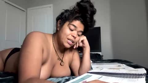 Snapshot of lolafoxlive chatting on 5, 11, 2025 lolafoxlive online show from 5, 11, 2025