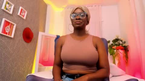 lola online show from 21, 10, 2025