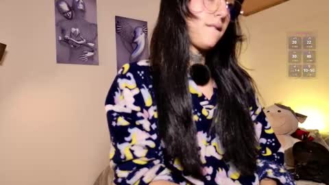 Lola online show from 1, 12, 2025