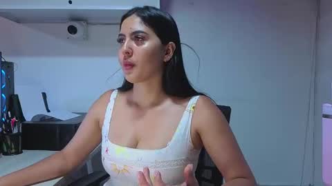 lolalola_12 online show from 19, 1, 2026