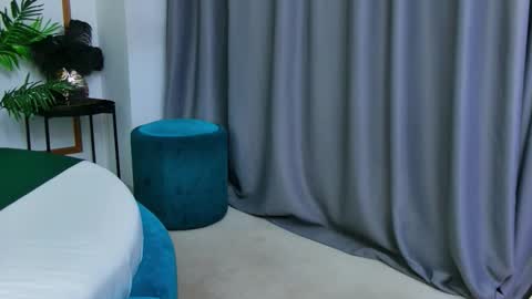 Lola online show from 6, 1, 2026