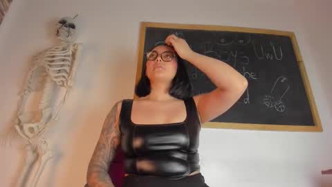 Lola online show from 12, 1, 2026