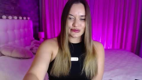 Snapshot of lollidoli__ chatting on 8, 3, 2026 Victoria online show from 8, 3, 2026