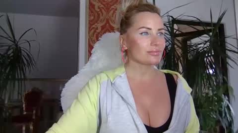 Roxy online show from 1, 2, 2025