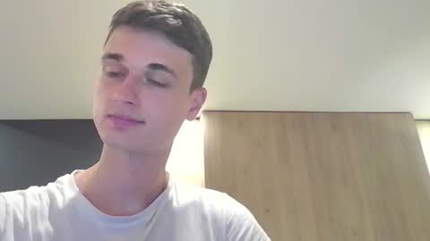 Snapshot of london_tomy chatting on 24, 9, 2025 london_tomy online show from 24, 9, 2025