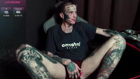 Snapshot of lone1ycrystal chatting on 29, 10, 2025 Chris online show from 29, 10, 2025