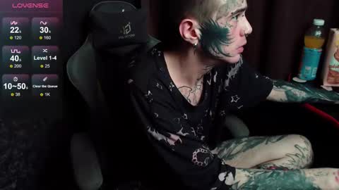 Snapshot of lone1ycrystal chatting on 30, 10, 2025 Chris online show from 30, 10, 2025