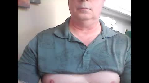 Snapshot of look823 chatting on 11, 9, 2025 look823 online show from 11, 9, 2025